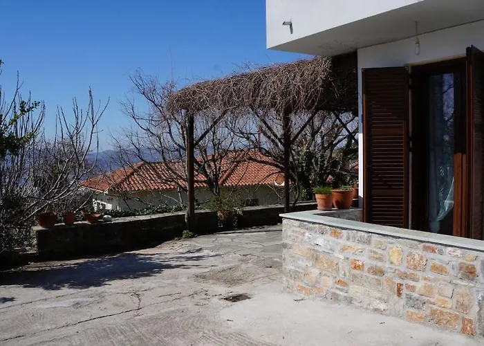 New Apartment, Amazing View Near Pelion Alli Meria